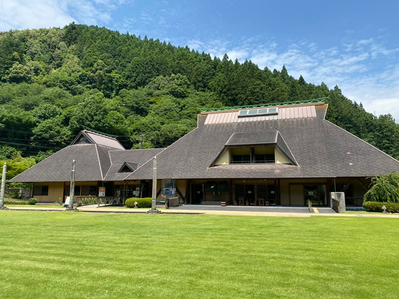 写真：建物全景